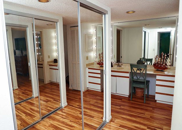 Master Bath 2nd Vanity